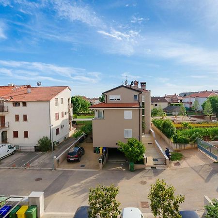 Apartments Anamarija Ровінь Екстер'єр фото